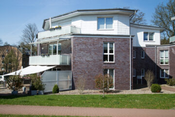 3 Zimmer in Reinbek, Baumschulenweg 1, 21465 Reinbek